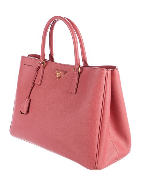 prada saffiano bag tote|prada saffiano lux tote large.